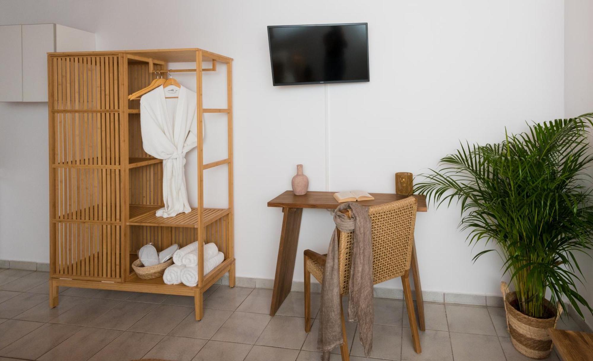Kanelis Studios & Suites Mytakas Экстерьер фото