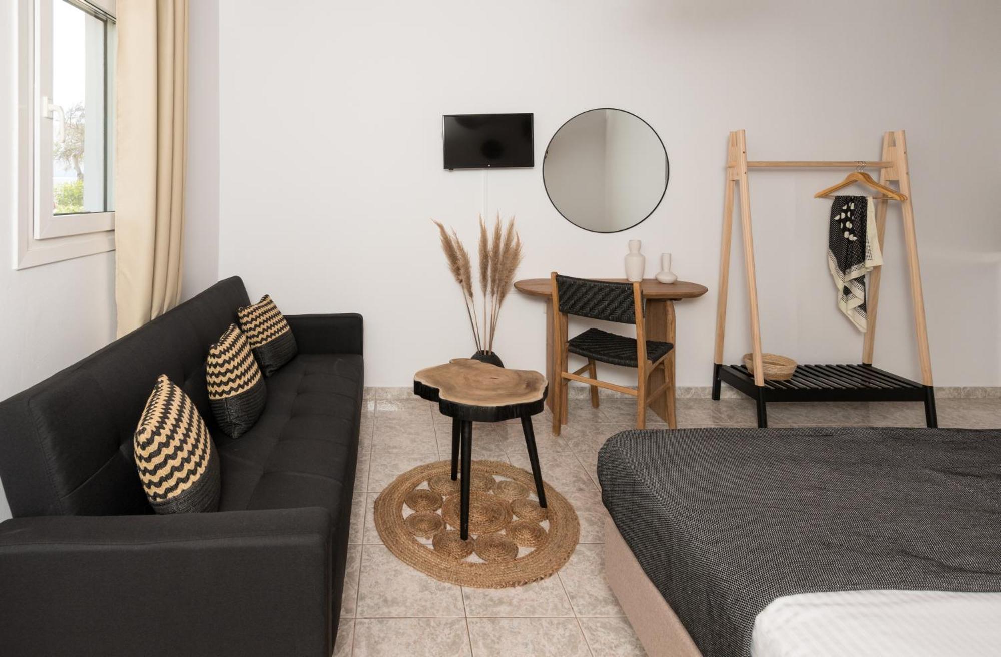 Kanelis Studios & Suites Mytakas Экстерьер фото